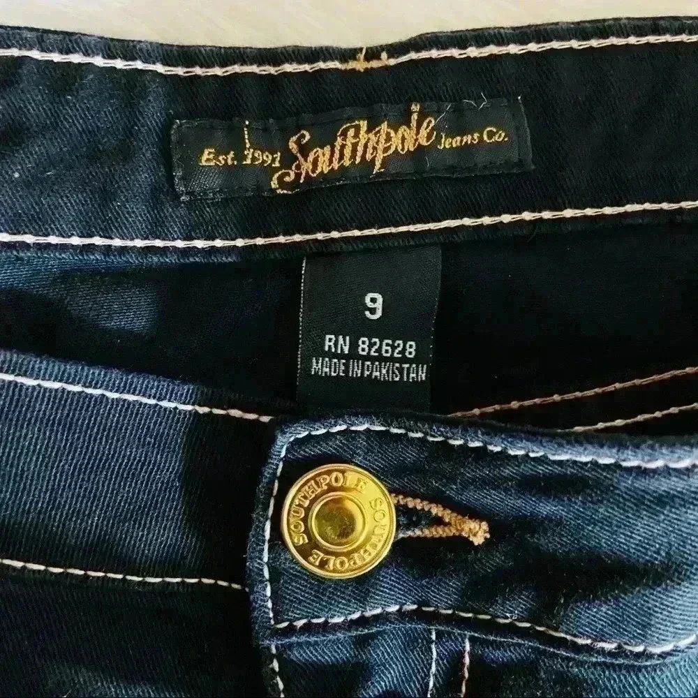 Southpole Black Super Stretchy Embellished Denim Shorts Size‎ 9